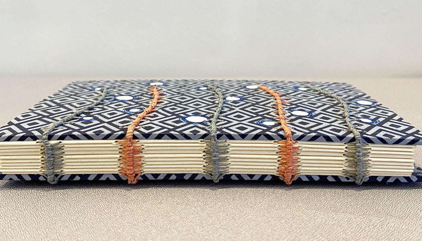 Blank Book with caterpillar stitch - Image 2